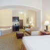 Отель La Quinta Inn & Suites by Wyndham Woodward, фото 19