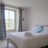 Отель Charming 2 bed apartment in the centre of Burford, фото 2