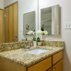 Отель FRONTDESK Waterfront Apts Downtown Cleveland, фото 11