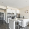Отель Iconic Rideau 1Bd Unit Balcony Free Parking, фото 7