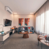 Отель Breakfast Included at Regatta Living 302, фото 14