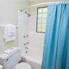 Отель Starfish Cottage - Two Bedroom Home, фото 10