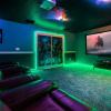 Отель Spacious 8BR Home w Pool SPA Game Room Green View, фото 16