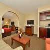 Отель Quality Suites at Evergreen Parkway в Эвергрине