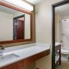 Отель Comfort Inn & Suites South Hill I-85, фото 4