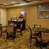 Отель Holiday Inn Express Hotel & Suites Hope Mills-Fayetteville Airport в Хоуп-Миллзе