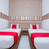Отель RedDoorz near Plaza Simpang Lima, фото 5