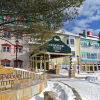 Отель Homewood Suites by Hilton Mont-Tremblant Resort в Монт-Трембланте