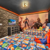 Отель Storey Lake 9 BR Themed Games Room, фото 18