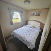 Отель Lovely 3 Bed Caravan Near to Beach 5 Star Reviews, фото 9