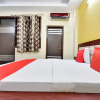 Отель OYO 61867 Santosh Seva Sadan, фото 3