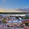 Отель Beach Escape Corner Apartment, фото 22