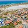 Отель Modern Spacious 4br3ba w Pool Close to Beach, фото 27