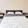 Гостиница AlexHome (АлексХоум) на улице Молодёжная 1-50 в Свердловский