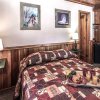 Отель Apache Village Cabinette 13, Queen Bed, Midtown, Sleeps 2, фото 3
