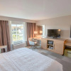 Отель Hampton Inn by Hilton Amesbury, фото 5