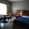 Отель Tower House Suites, фото 4