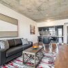 Отель Stunning New 1BR Suite Trendy Queen West, фото 3