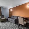 Отель Airport Travellers Inn в Калгари 