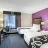 Отель La Quinta Inn & Suites by Wyndham Hartford - Bradley Airport, фото 42