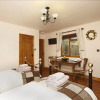 Отель Firs Cottage Bed and Breakfast, фото 3