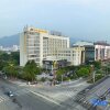 Отель Lincang Airport Tourism Hotel, фото 1