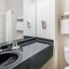 Отель Comfort Inn & Suites, фото 8