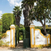 Отель House is Located on a Corner, фото 11