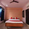 Отель OYO 28636 Roopam Places, фото 12