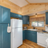 Отель The Rustic Cottage by Avantstay Hot Tub, Fire Pit, Pool Table 5mins to Town, фото 6