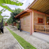 Отель OYO 90265 Cempoko Mulyo Homestay Syariah, фото 8