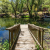 Отель Cozy Cabin On The Cove - Lakefront with Private Dock by Yosemite Region Resorts, фото 19