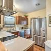 Отель Annies Green Bungalow: 2 Mi to Downtown Phoenix!, фото 5
