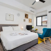 Отель Sanders Home Suites - Charming Downtown Studio, фото 3