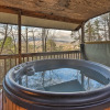 Отель 'bear Den' Cabin: Hot Tub, 4 Mi to Nantahala River, фото 15