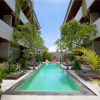 Отель Sunset Mansion Seminyak Apartment, фото 17