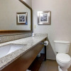 Отель Comfort Inn & Suites Market - Airport, фото 10