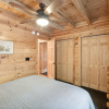 Отель Wolf Den 4 Bedroom Cabin by Redawning, фото 18