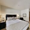 Отель Slopeside : Hot Tub, Walk To Lifts & Village! 2 Bedroom Condo, фото 6