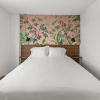 Отель Uptown Inn by Vantaggio Suites, фото 8