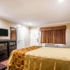 Отель Rodeway Inn & Suites, фото 4