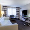 Отель Comfort Inn & Suites Baltimore Inner Harbor, фото 15