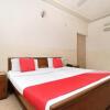 Отель OYO 24420 Hotel Ilford Lodge, фото 1