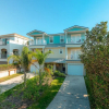 Отель Luxury Living - Modern Beach Townhouse, фото 21