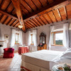 Отель Villa just 14 km to Florence, 8 bedrooms. Private garden, pool heated and Wi-Fi!-La Leopoldina, фото 50