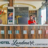 Отель OYO 26923 Hotel Landmark Continental, фото 2