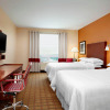 Отель Four Points by Sheraton Calgary Airport, фото 3
