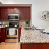 Отель QuickStay - Elegant & Modern Condo, CN Tower Views, фото 2
