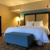 Отель Hampton Inn & Suites Charlotte Airport, фото 27