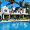 Отель New Year Available 3BR 200Mbps Wifi & Bikes & Beach Access, фото 13